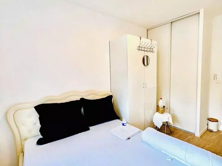 Residenssi 156 Av. Pasteur B1