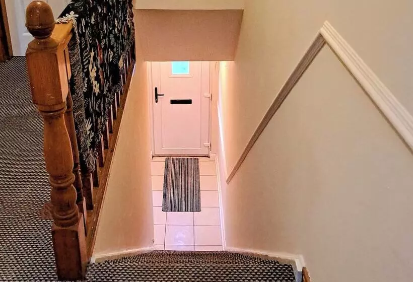Residenssi No 3 Main St, Charming 3 Bed House In Bellaghy