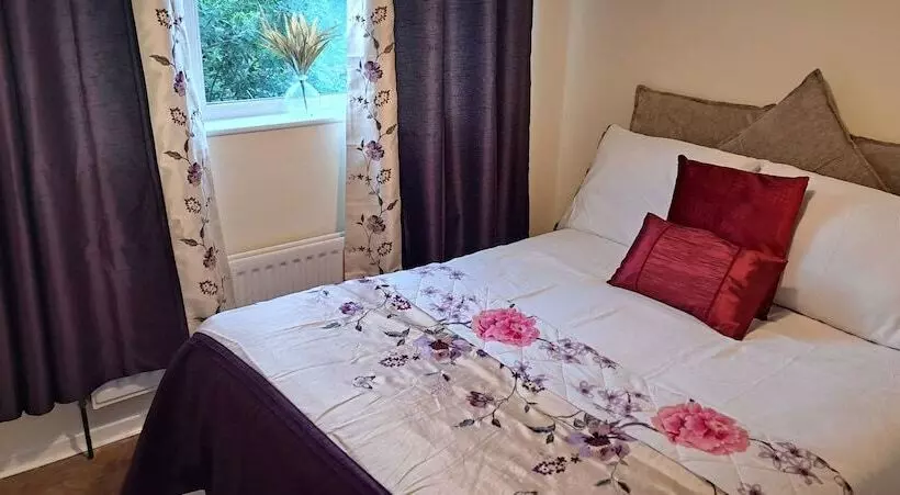 Residenssi No 3 Main St, Charming 3 Bed House In Bellaghy