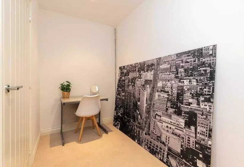 レジデンス Stunning 5 Bed House In Ashford