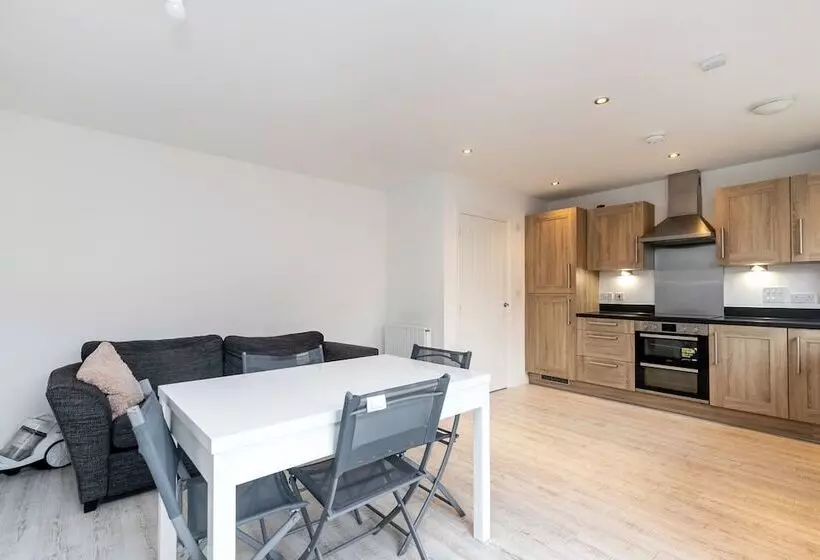 レジデンス Stunning 5 Bed House In Ashford