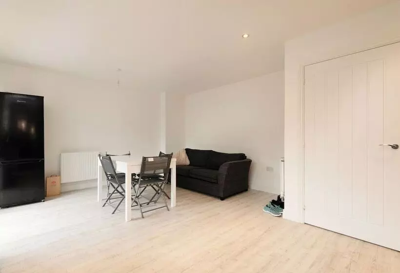 レジデンス Stunning 5 Bed House In Ashford