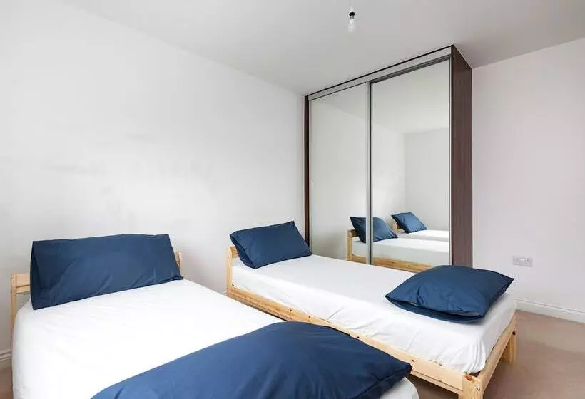 レジデンス Stunning 5 Bed House In Ashford