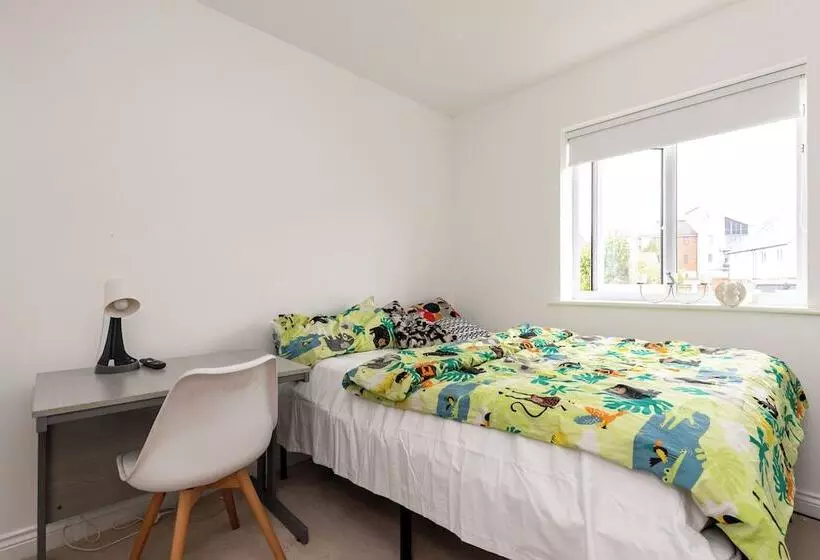 レジデンス Stunning 5 Bed House In Ashford