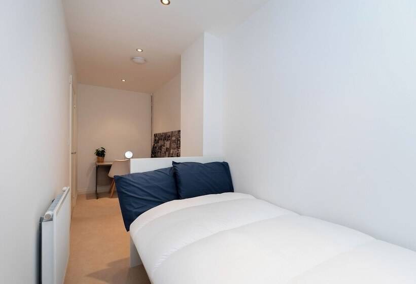 Residenza Stunning 5 Bed House In Ashford