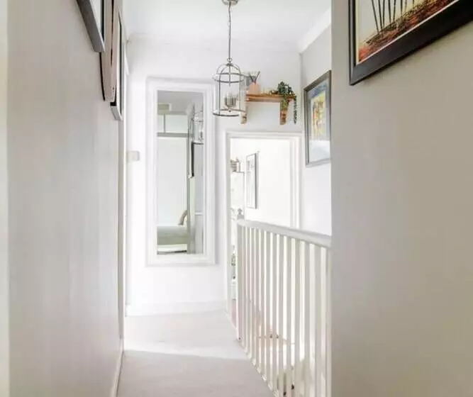 レジデンス Victorian Cottage Writers Retreat