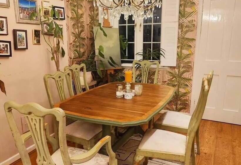 اقامتگاه Victorian Cottage Writers Retreat