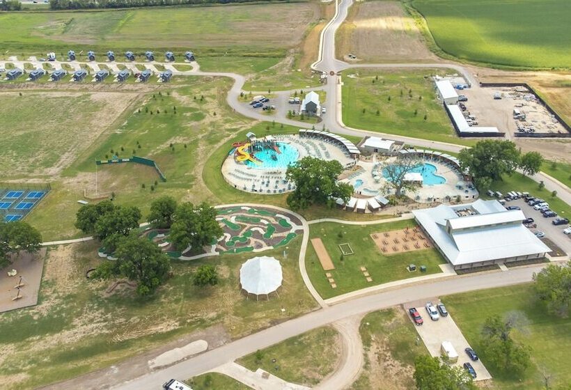 Resort Camp Fimfo Waco