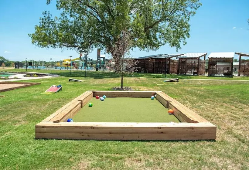 استراحتگاه Camp Fimfo Waco