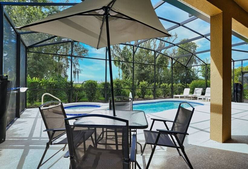 8032 Oak Shadow Court