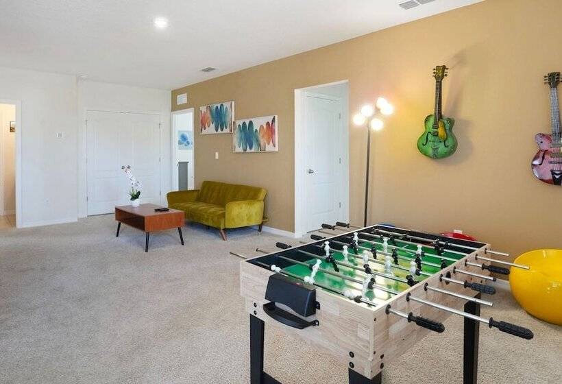 8032 Oak Shadow Court