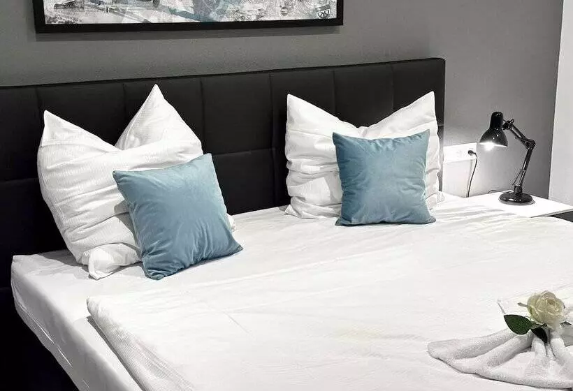 Aamiaismajoitus (B&B) Das Q Spaichingen