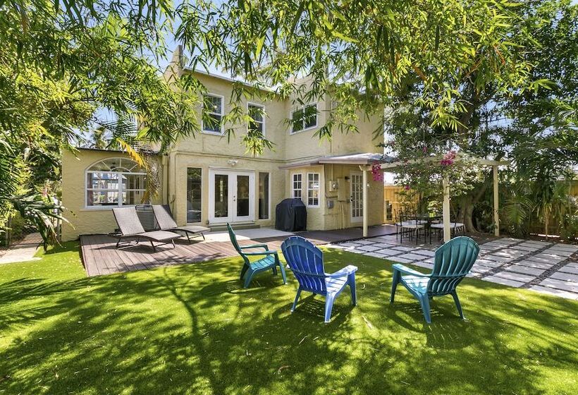 Charming Old Northwood Home ~ 3 Mi To Beach!