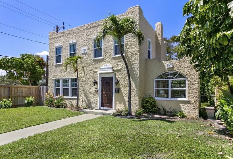 Charming Old Northwood Home ~ 3 Mi To Beach!