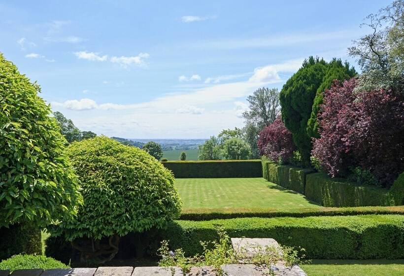 Drakestone House Manor With Breathtaking Cotswolds Views