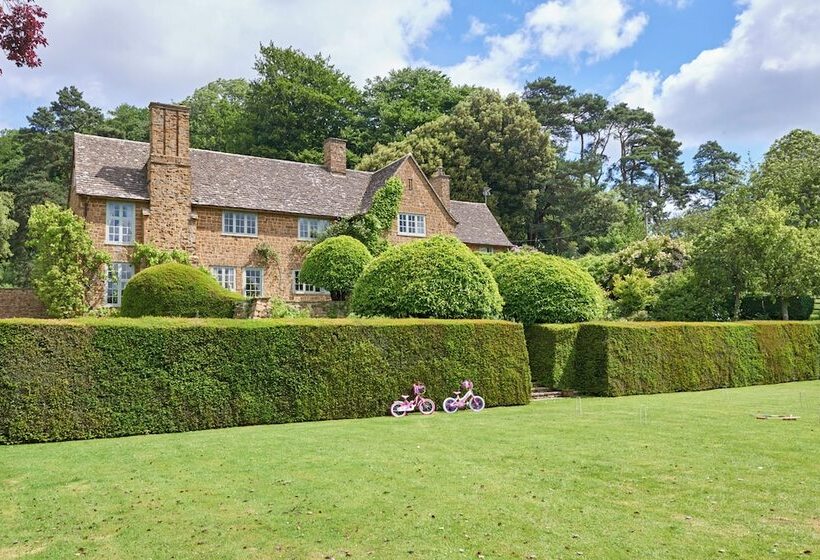 Drakestone House Manor With Breathtaking Cotswolds Views