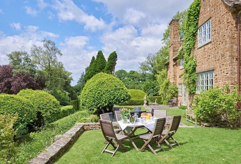 Drakestone House Manor With Breathtaking Cotswolds Views
