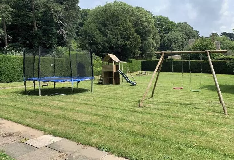 Drakestone House Manor With Breathtaking Cotswolds Views