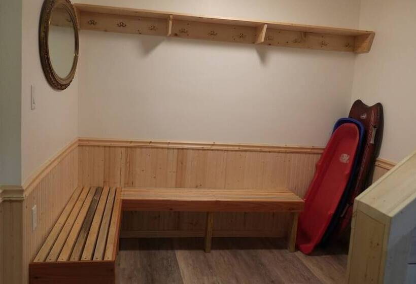 Glorious Summer At Cabin On The Creek