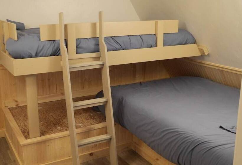 Glorious Summer At Cabin On The Creek