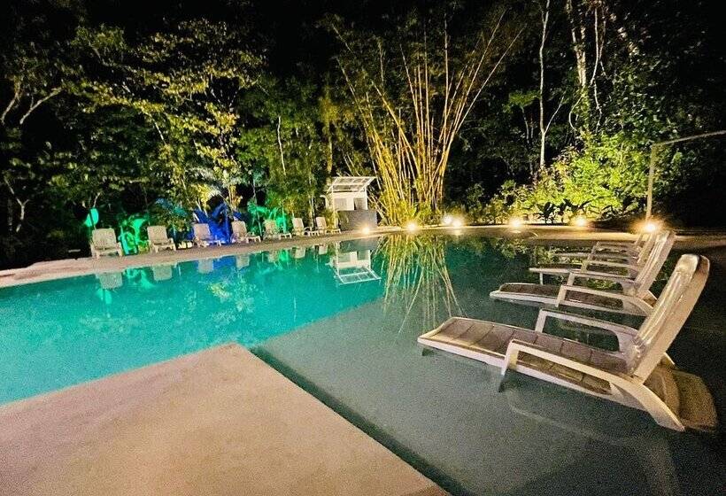 ホテル Grand Park Manuel Antonio