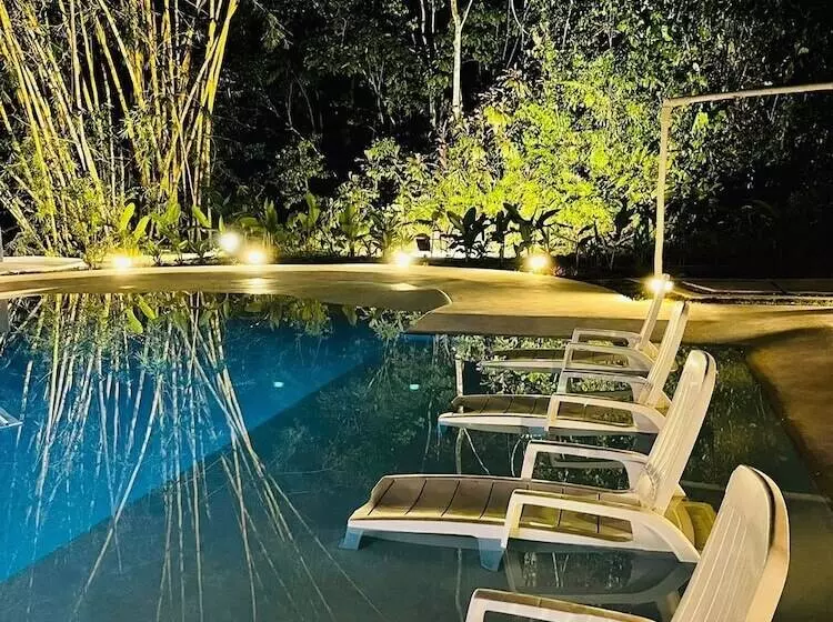 ホテル Grand Park Manuel Antonio