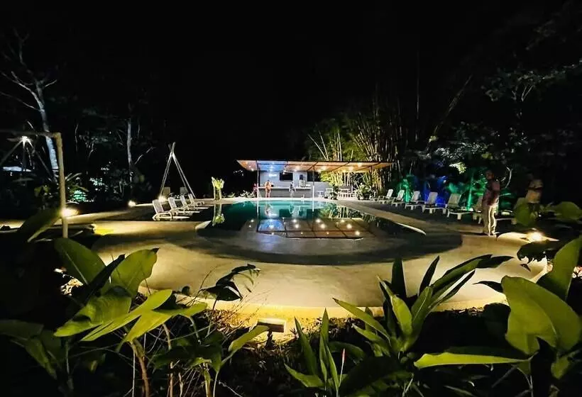 ホテル Grand Park Manuel Antonio