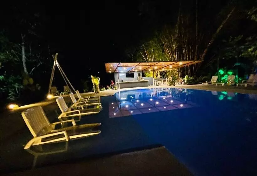 ホテル Grand Park Manuel Antonio
