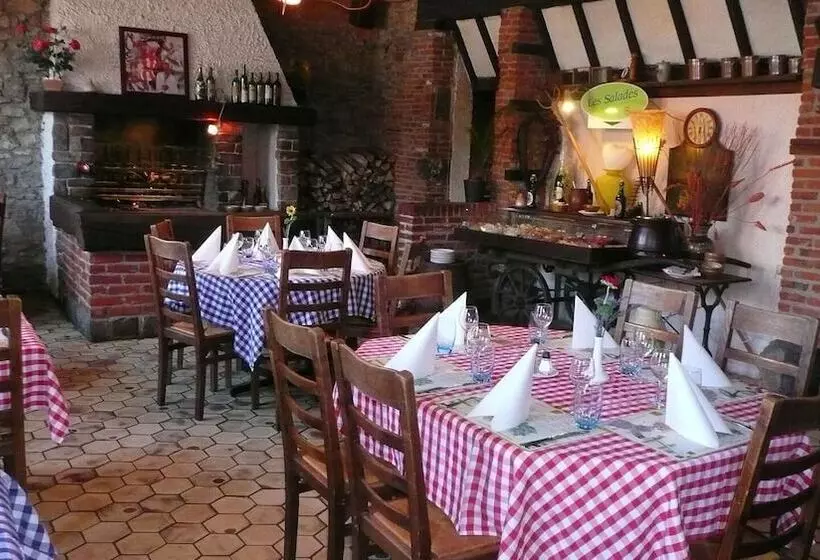 Hotelli Hôtel Les Paturelles Rest. La Pen Tière