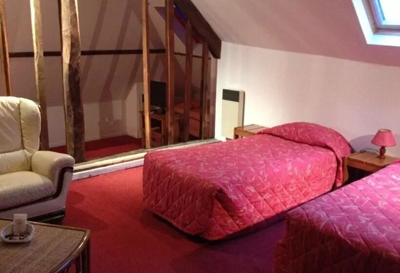 Hotelli Hôtel Les Paturelles Rest. La Pen Tière