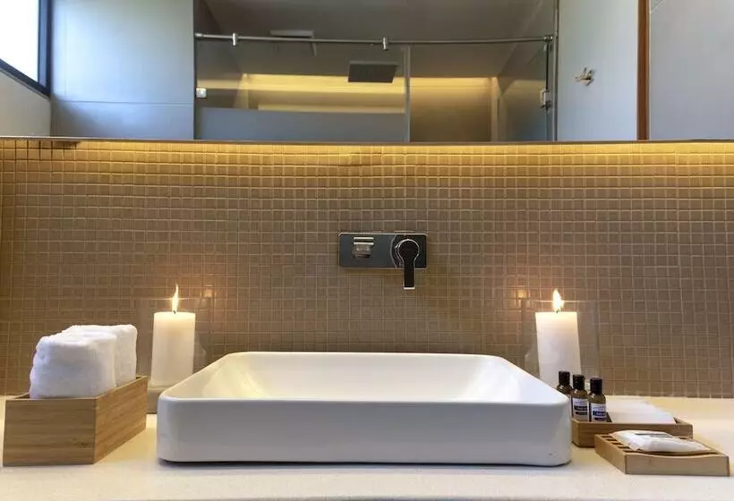 ホテル Life At Repose: Lake Villas Resort & Club