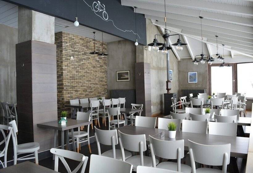 Отель Naoussa Mountain Resort