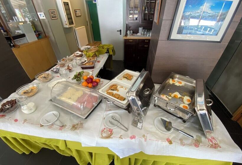 Отель Naoussa Mountain Resort