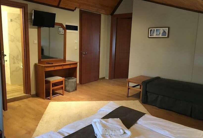 Отель Naoussa Mountain Resort