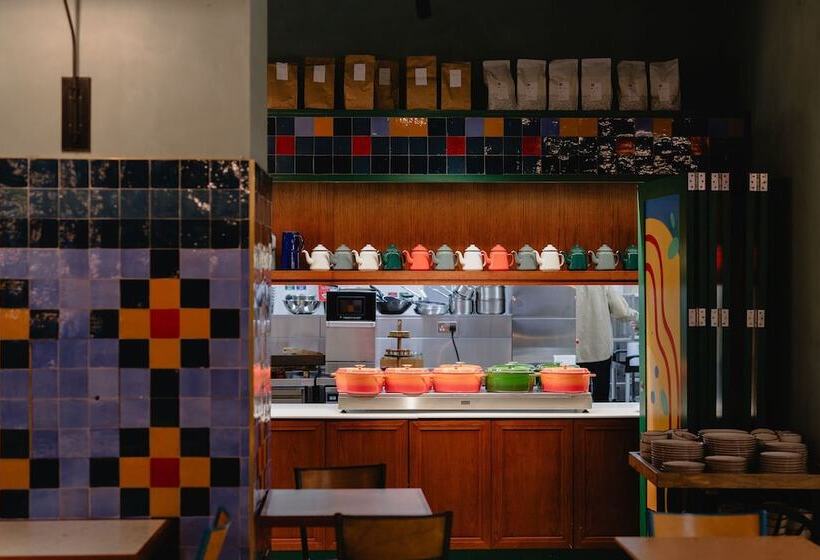 فندق Room2 Belfast Hometel