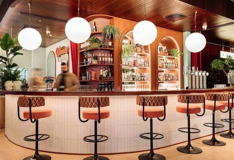 فندق Room2 Belfast Hometel