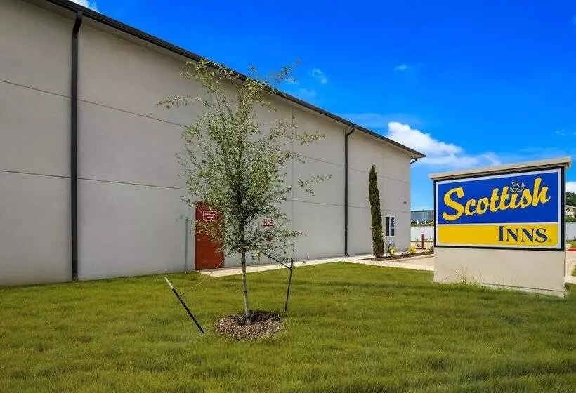 Hotelli Scottish Inns