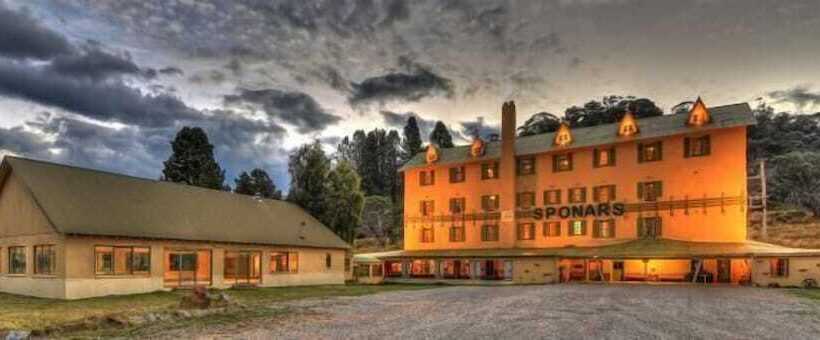 Отель Sponars Chalet