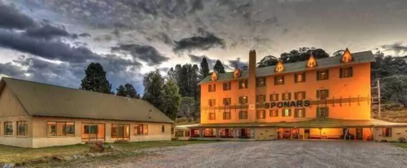 Hotelli Sponars Chalet