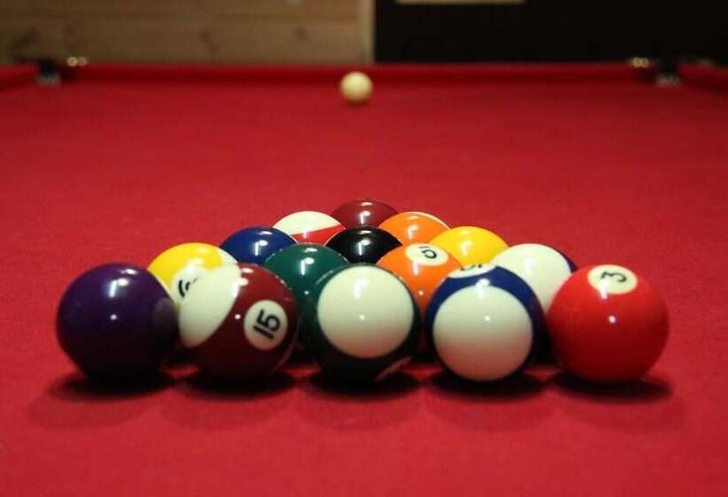 Отель Sponars Chalet