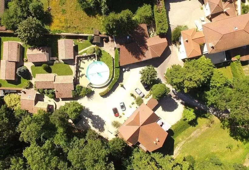 Jardins Du Castel Gîtes Annick Et J Paul