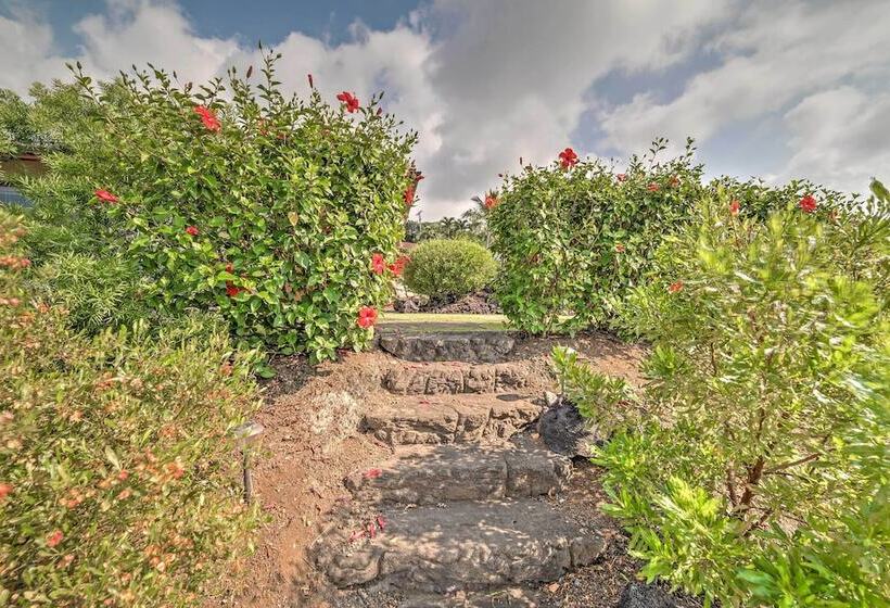 Kona Coast Hideaway W/ Patio & Pacific Ocean Views