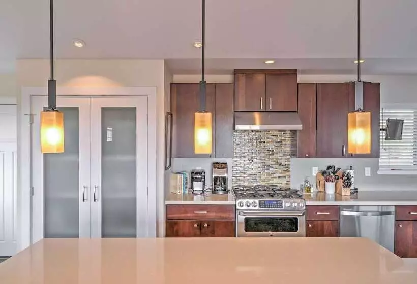 Kona Coast Hideaway W/ Patio & Pacific Ocean Views