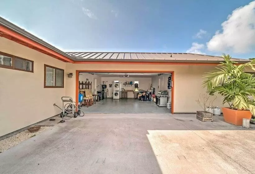 Kona Coast Hideaway W/ Patio & Pacific Ocean Views