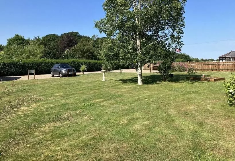 Luxury Glamping Pod With Hot Tub, Fees Apply