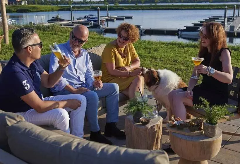 Parc Maasresidence Thorn Lake View Hotel Rooms