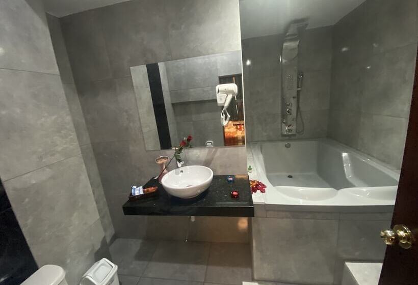 膳宿费 Manantial Hostal No.004