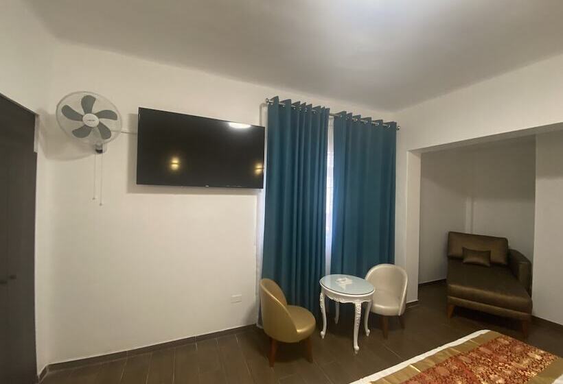 膳宿费 Manantial Hostal No.004