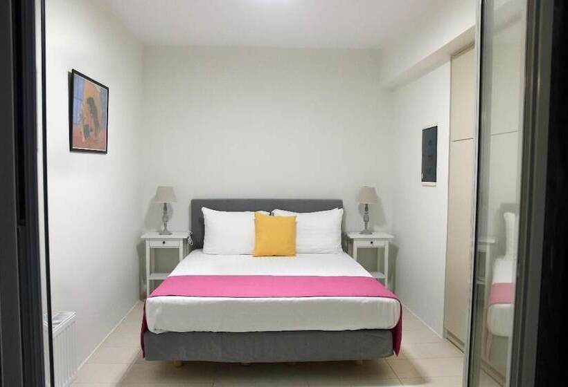 Пансион Vivian Art Apartments