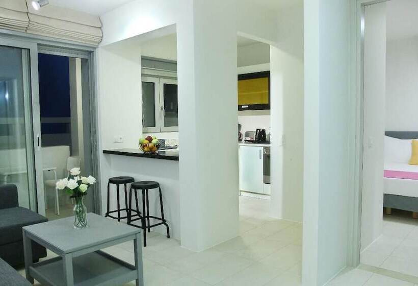 Пансион Vivian Art Apartments